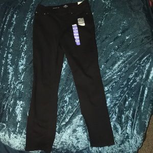 black straight leg “ST JOHN’S BAY” jeans MID RISE